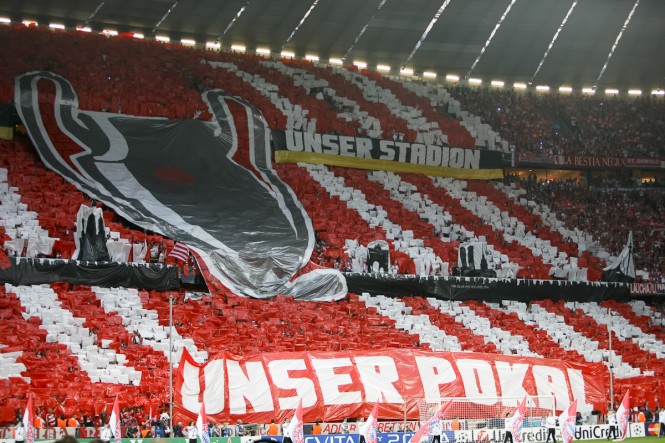 Choreo der Bayern-Fans vor dem „Finale dahoam“ 2012 gegen Chelsea. Autor: „rayand“